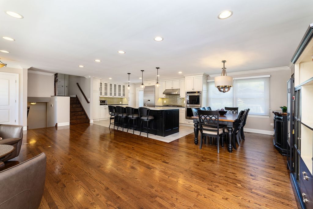 2612 N Waterman Avenue, Arlington Heights, IL 60004 — photo 4