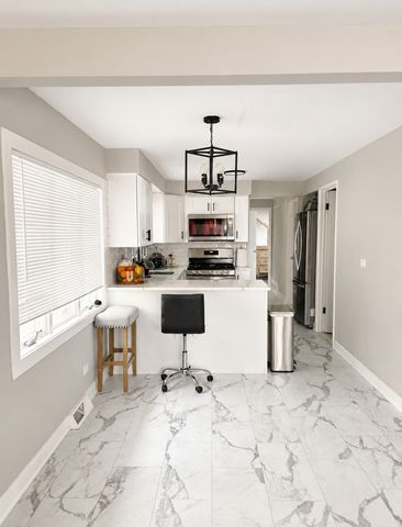 11623 S Aberdeen Street, Chicago, IL 60643