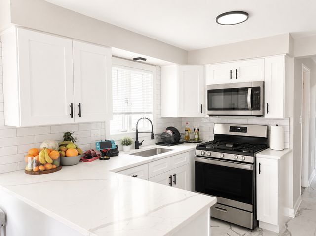 11623 S Aberdeen Street, Chicago, IL 60643