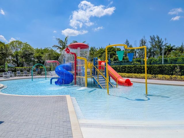 8723 NW 102nd Pl, Doral, FL 33178