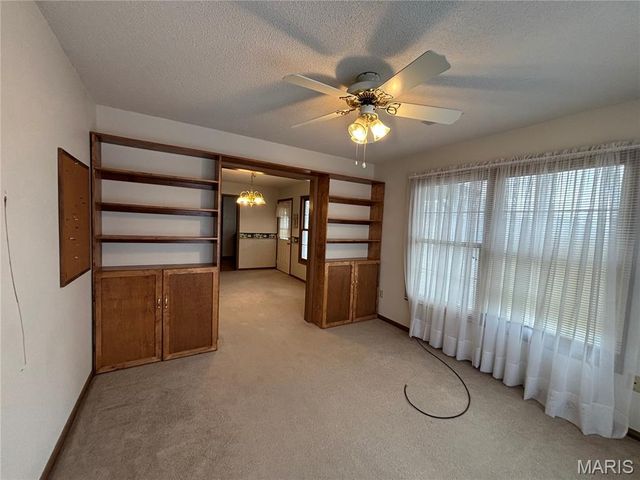 56343 Meyer Trail, Hannibal, MO 63401