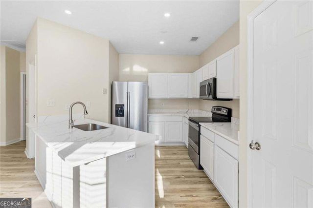3060 Harvest Circle, Fairburn, GA 30213