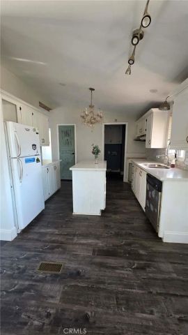 6833 South, Phelan, CA 92371