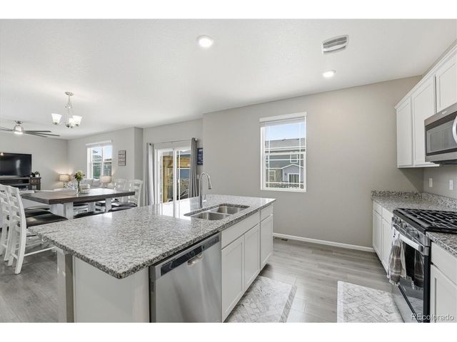 6047 N Halifax Ct, Aurora, CO 80019