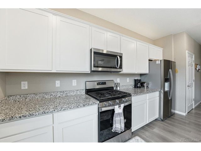 6047 N Halifax Ct, Aurora, CO 80019