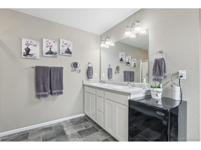 6047 N Halifax Ct, Aurora, CO 80019