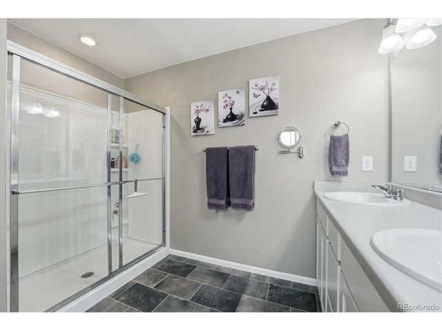 6047 N Halifax Ct, Aurora, CO 80019