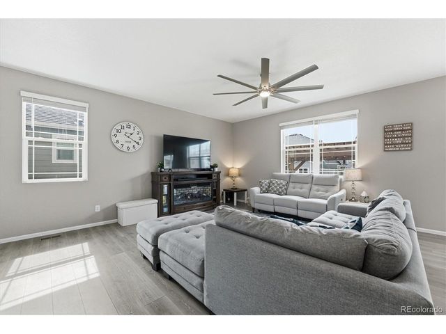 6047 N Halifax Ct, Aurora, CO 80019