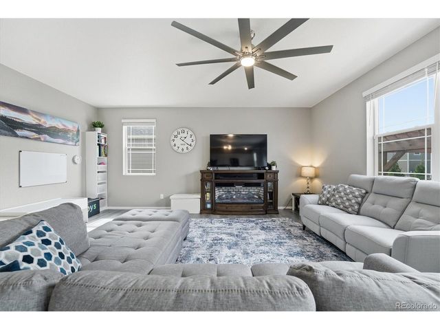 6047 N Halifax Ct, Aurora, CO 80019