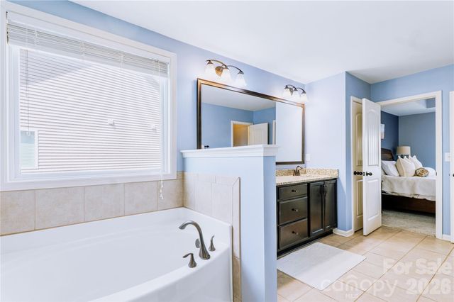 11014 River Oaks Drive NW, Concord, NC 28027