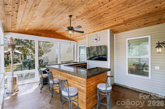 11014 River Oaks Drive NW, Concord, NC 28027