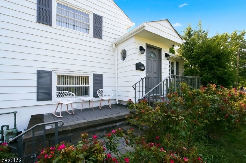 2020 N Stiles St, Linden City, NJ 07036 — photo 3