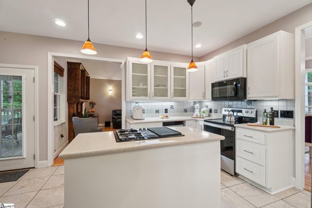 100 Paris Glen Way, Greenville, SC 29609