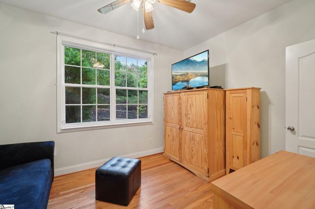 100 Paris Glen Way, Greenville, SC 29609