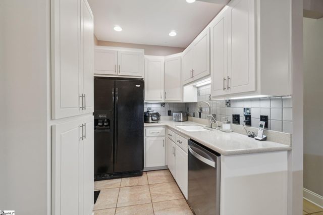 100 Paris Glen Way, Greenville, SC 29609