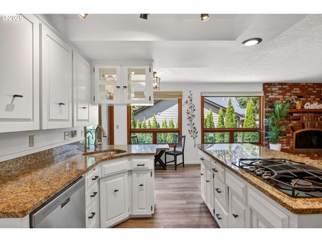 69238 E FAIRWAY Ave, Welches, OR 97067