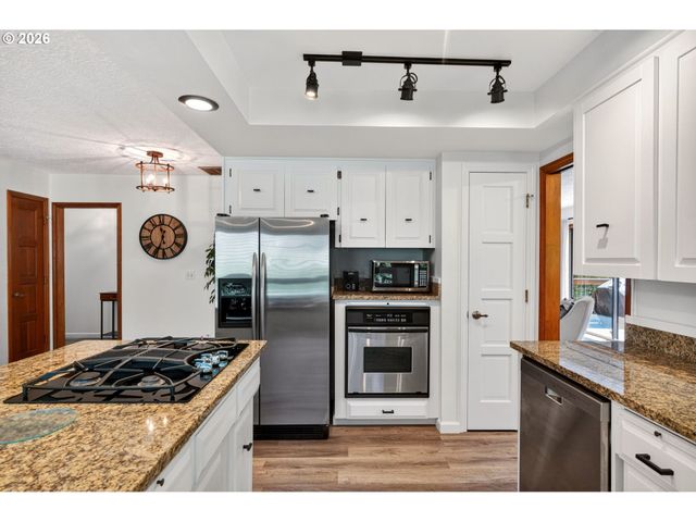 69238 E FAIRWAY Ave, Welches, OR 97067