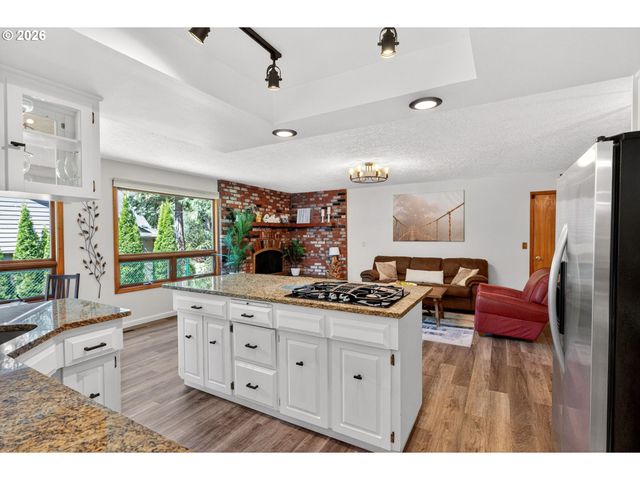 69238 E FAIRWAY Ave, Welches, OR 97067