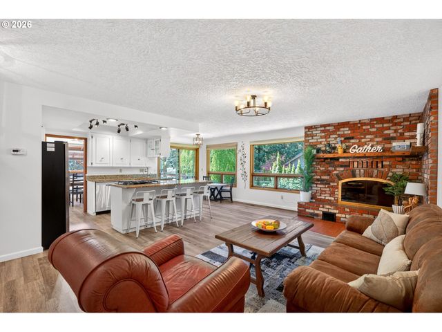 69238 E FAIRWAY Ave, Welches, OR 97067