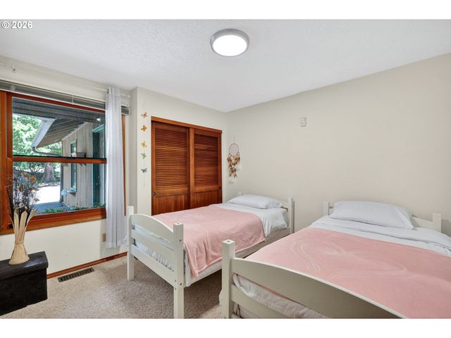 69238 E FAIRWAY Ave, Welches, OR 97067