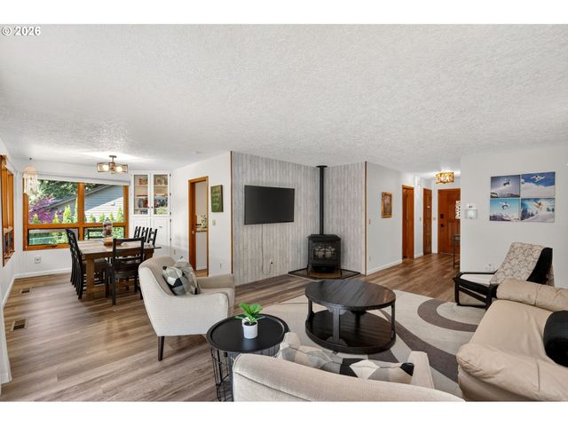 69238 E FAIRWAY Ave, Welches, OR 97067