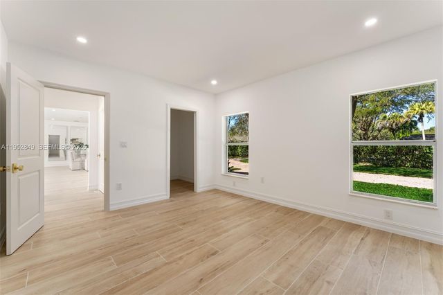 6650 SW 127th St, Pinecrest, FL 33156