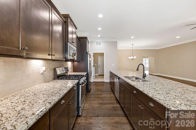 229 Hunters Hill Drive, Statesville, NC 28677