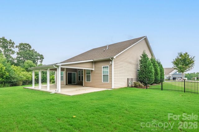 229 Hunters Hill Drive, Statesville, NC 28677