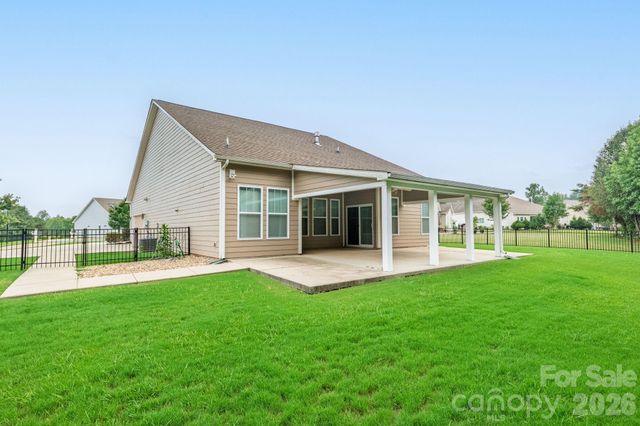 229 Hunters Hill Drive, Statesville, NC 28677