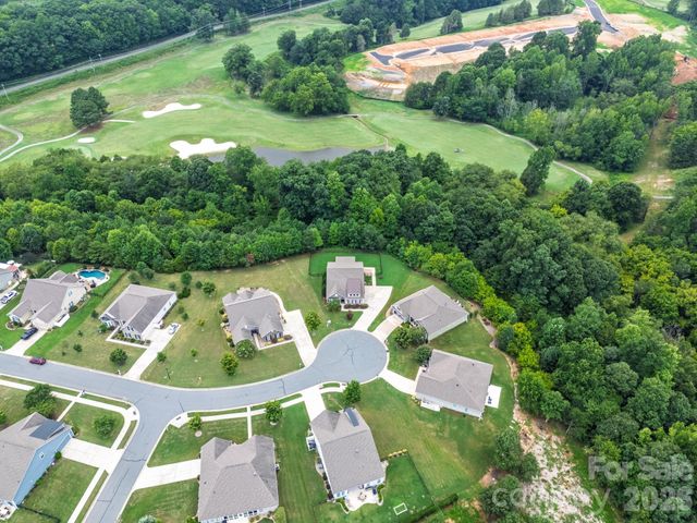 229 Hunters Hill Drive, Statesville, NC 28677