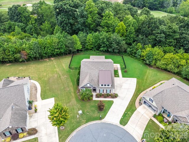 229 Hunters Hill Drive, Statesville, NC 28677