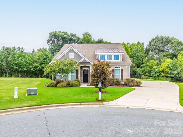 229 Hunters Hill Drive, Statesville, NC 28677