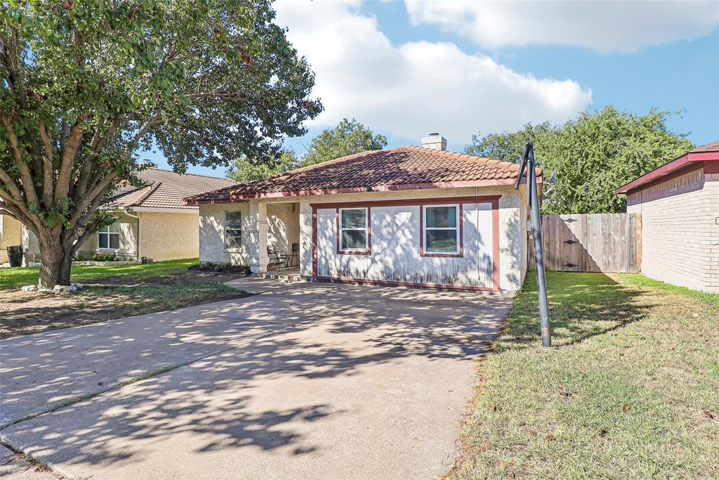 2308 Cool Spring Drive, Fort Worth, TX 76108 — photo 2