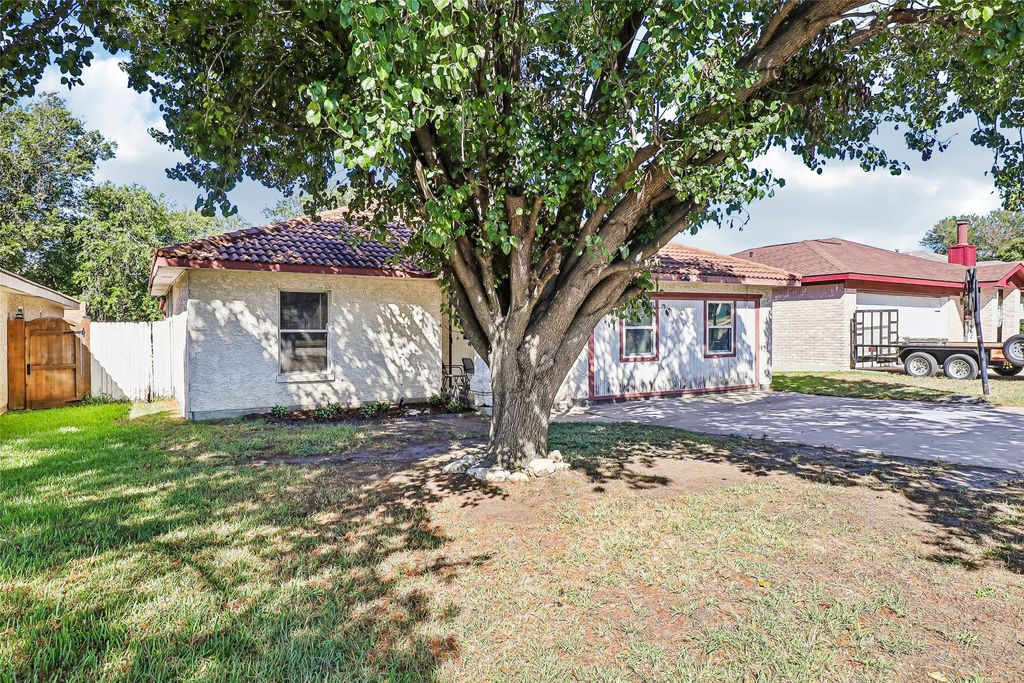 2308 Cool Spring Drive, Fort Worth, TX 76108 — photo 3