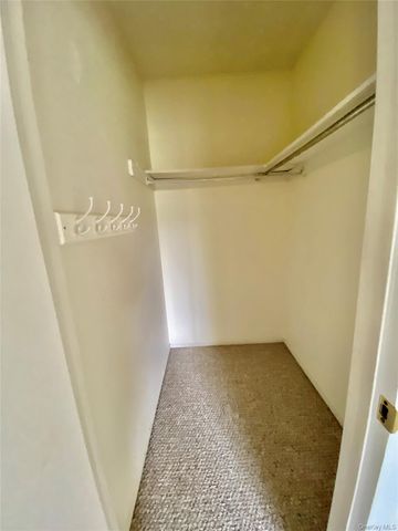 75 Greenway Close 1, Rye Brook, NY 10573