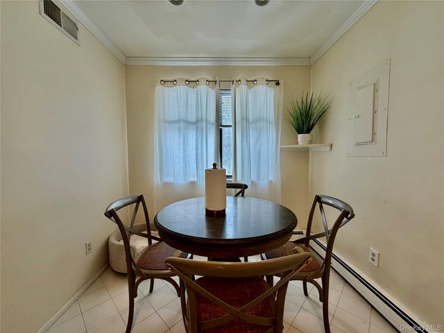 75 Greenway Close 1, Rye Brook, NY 10573