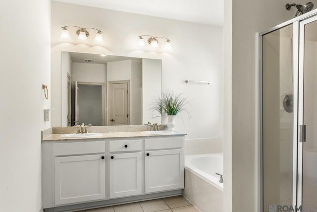 17604 Hoods Ridge Dr, Prairieville, LA 70769