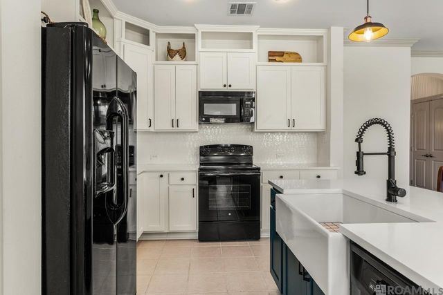 17604 Hoods Ridge Dr, Prairieville, LA 70769