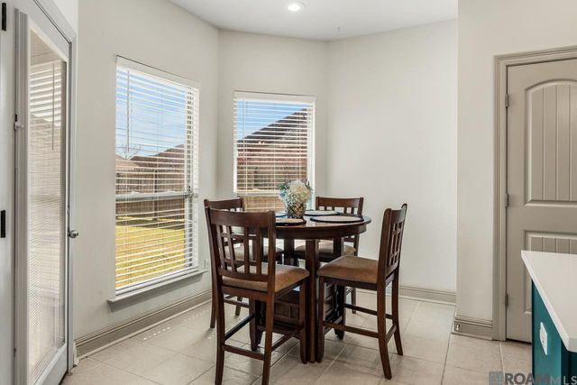 17604 Hoods Ridge Dr, Prairieville, LA 70769