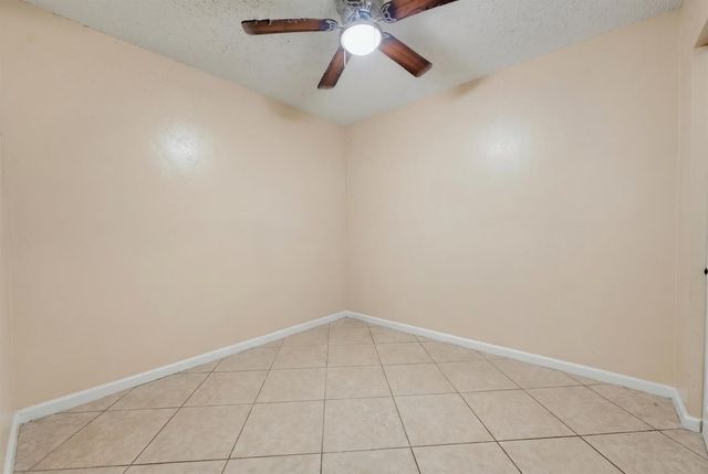 1525 W 17th Street, Riviera Beach, FL 33404