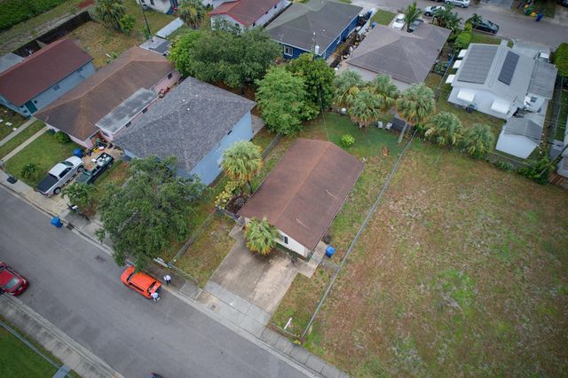 1525 W 17th Street, Riviera Beach, FL 33404