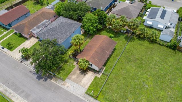 1525 W 17th Street, Riviera Beach, FL 33404