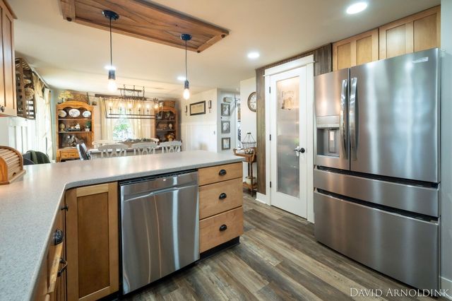 2325 Riley Court, Hudsonville, MI 49426