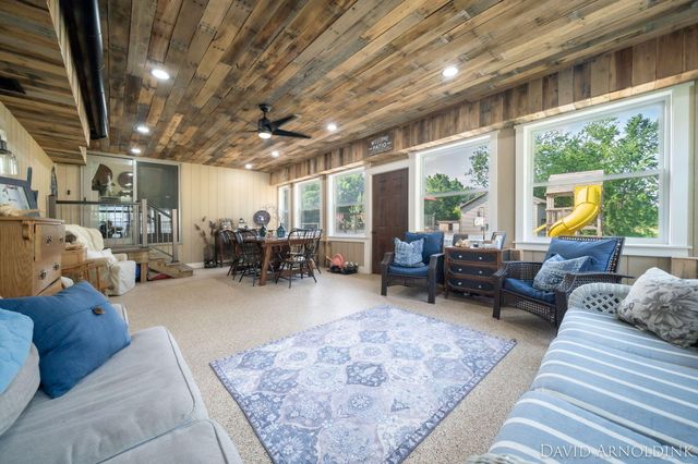 2325 Riley Court, Hudsonville, MI 49426