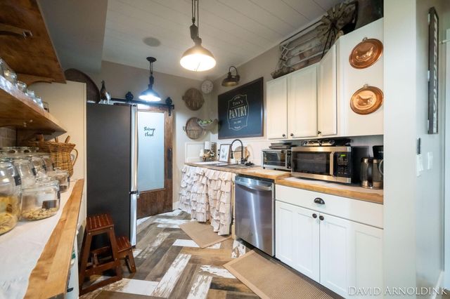 2325 Riley Court, Hudsonville, MI 49426