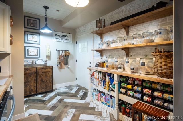 2325 Riley Court, Hudsonville, MI 49426