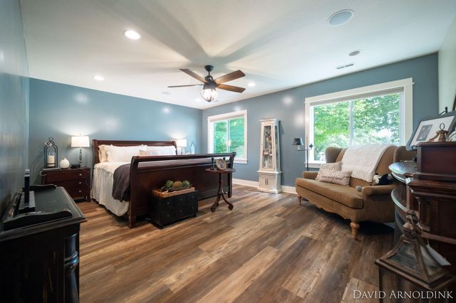 2325 Riley Court, Hudsonville, MI 49426