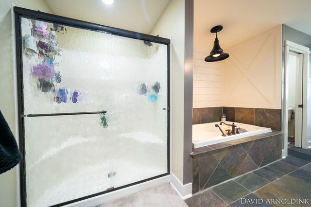 2325 Riley Court, Hudsonville, MI 49426