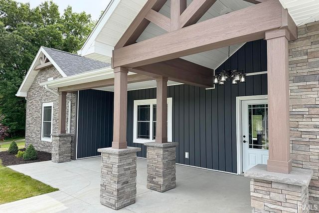 13120 Bear Creek Court, Middlebury, IN 46540