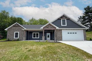 13120 Bear Creek Court, Middlebury, IN 46540